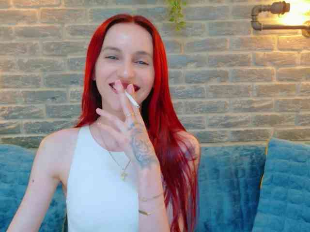 Julia-Jae webcam