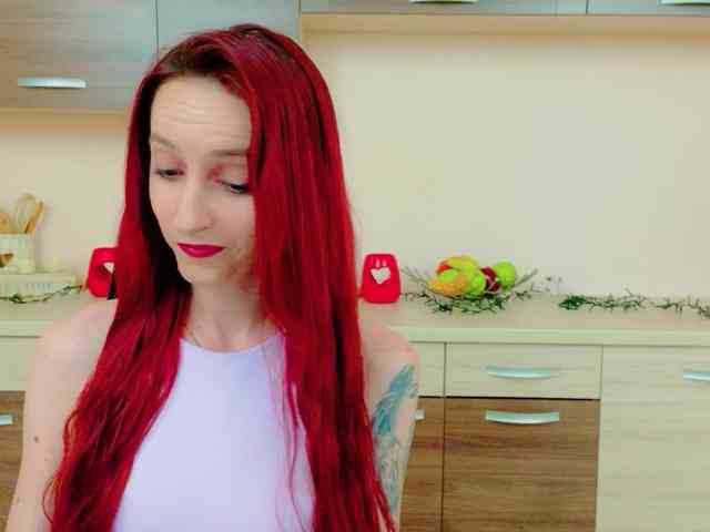 Julia-Jae webcam