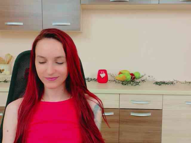 Julia-Jae webcam
