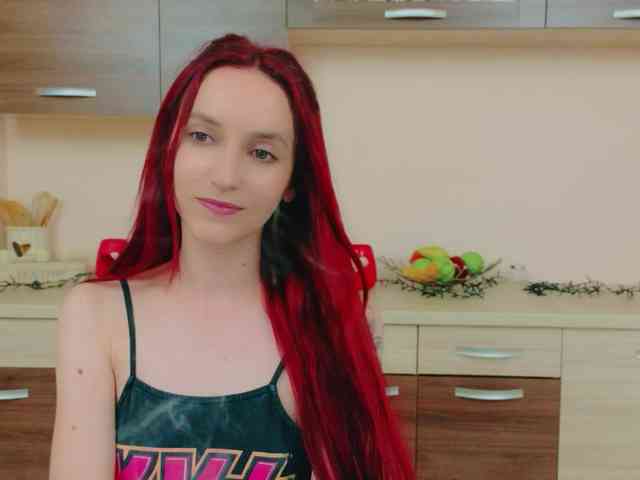 Julia-Jae webcam