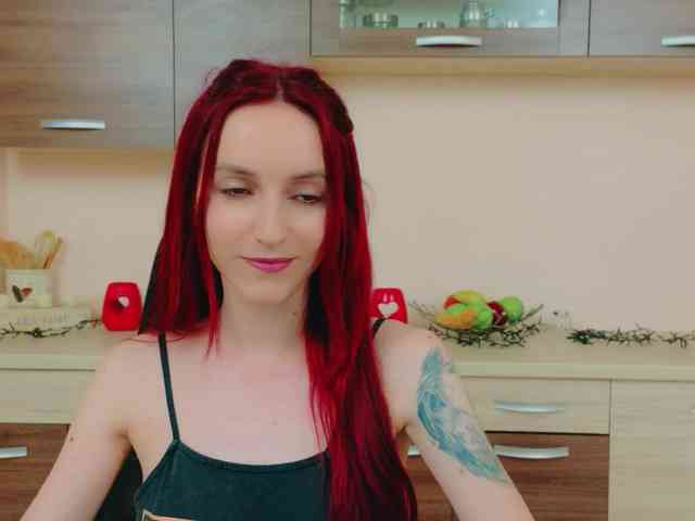 Julia-Jae webcam