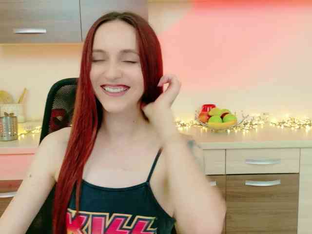 Julia-Jae webcam