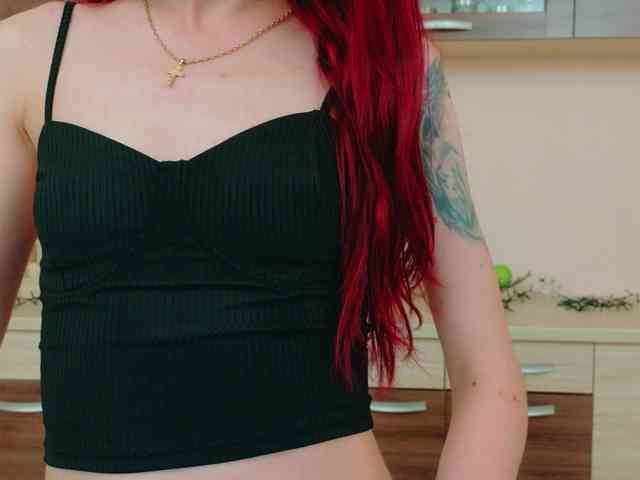 Julia-Jae webcam
