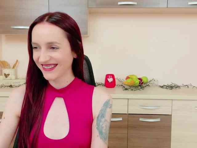 Julia-Jae webcam