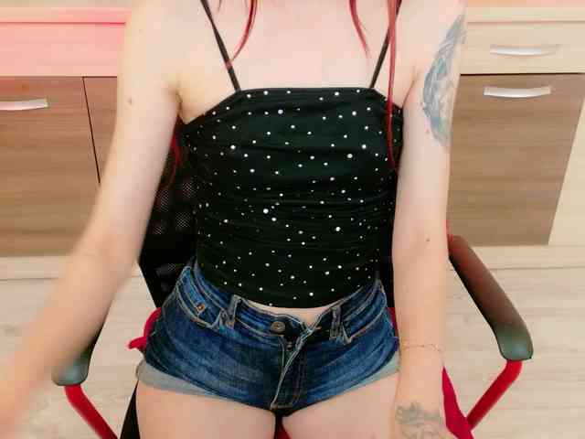 Julia-Jae webcam