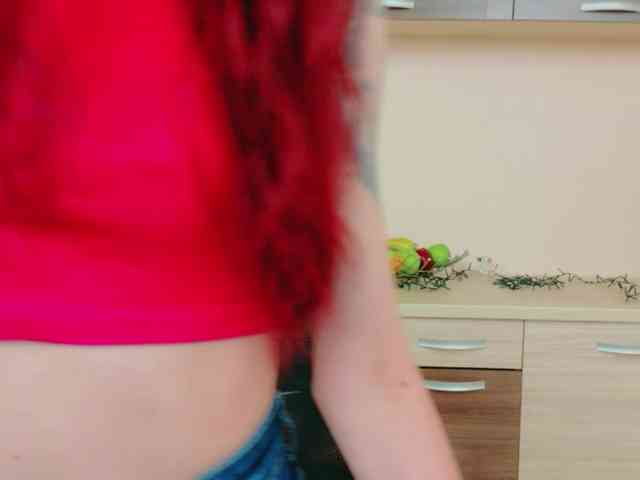 Julia-Jae webcam