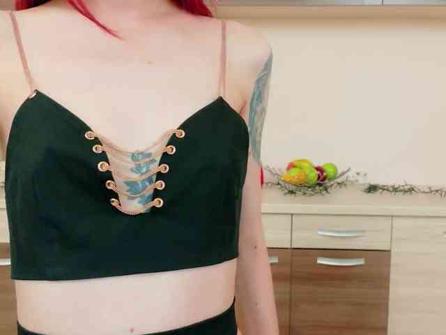 Julia-Jae webcam