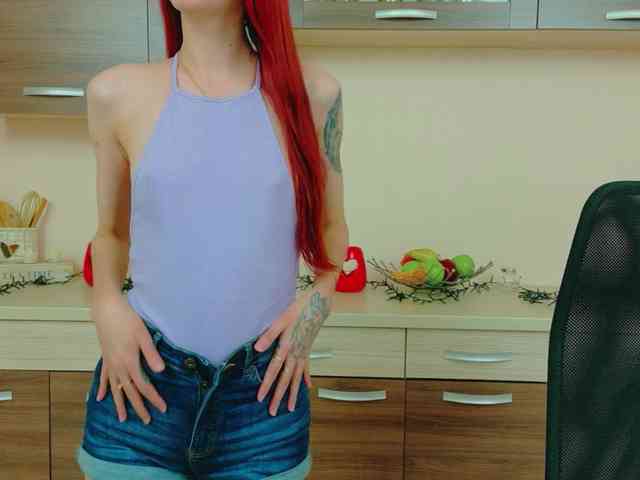 Julia-Jae webcam