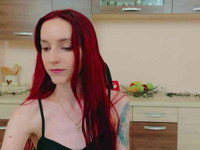Julia-Jae webcam