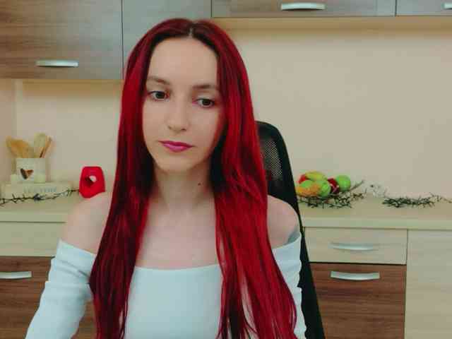 Julia-Jae webcam