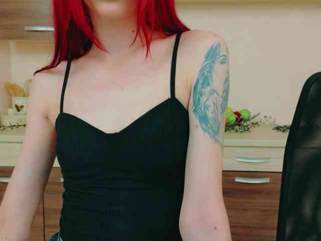 Julia-Jae webcam