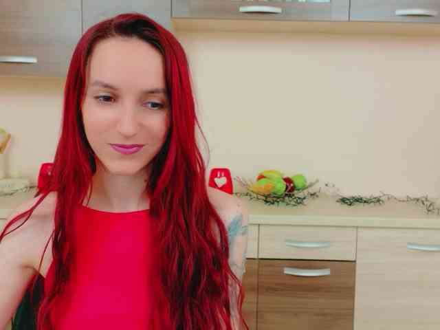 Julia-Jae webcam