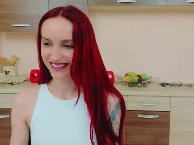 Julia-Jae webcam