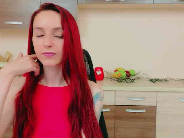 Julia-Jae webcam