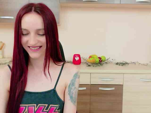 Julia-Jae webcam