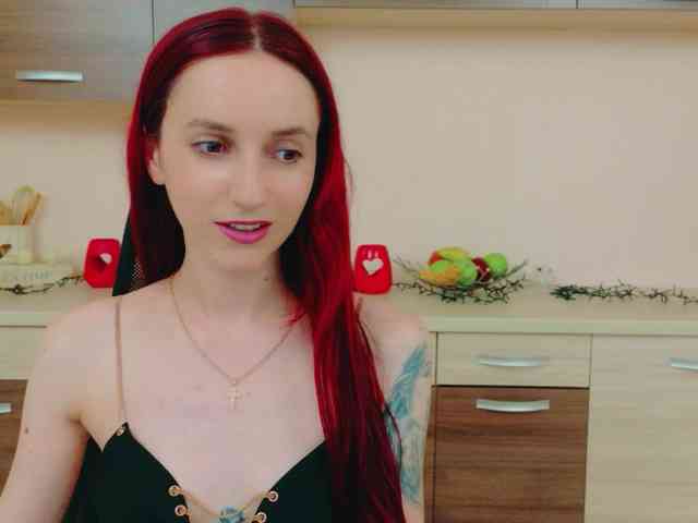 Julia-Jae webcam