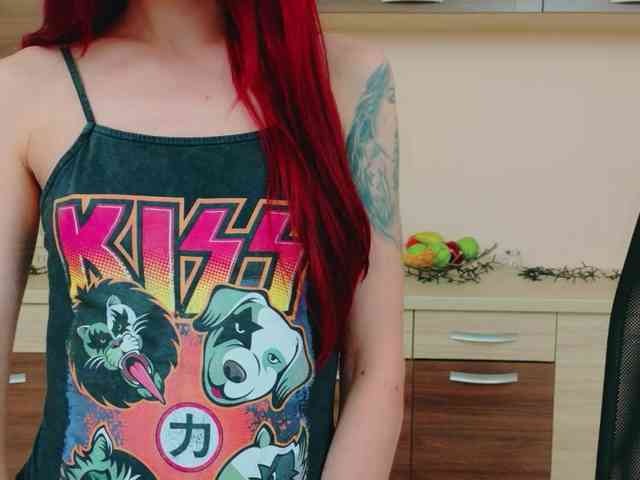 Julia-Jae webcam
