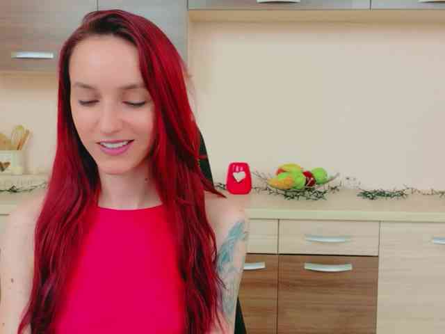 Julia-Jae webcam