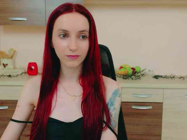 Julia-Jae webcam