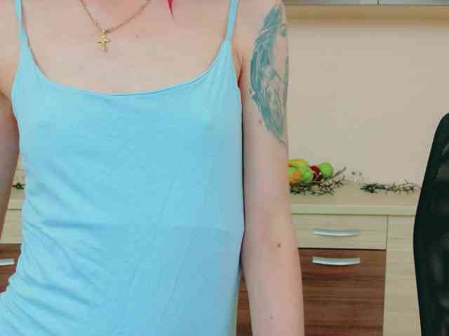 Julia-Jae webcam