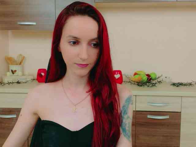 Julia-Jae webcam