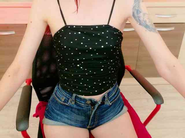 Julia-Jae webcam