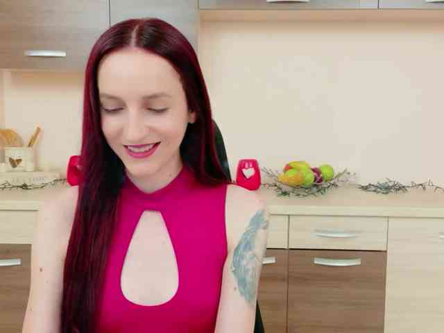 Julia-Jae webcam