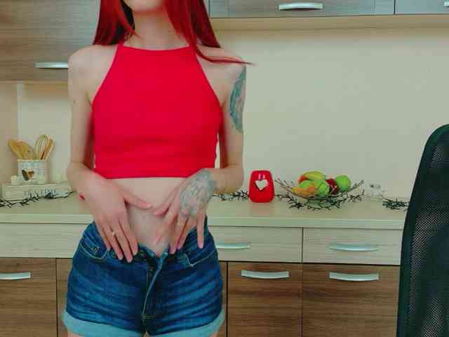Julia-Jae webcam