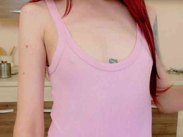 Julia-Jae webcam