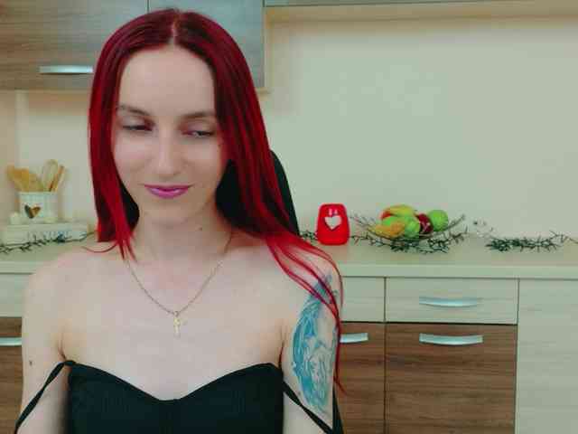 Julia-Jae webcam