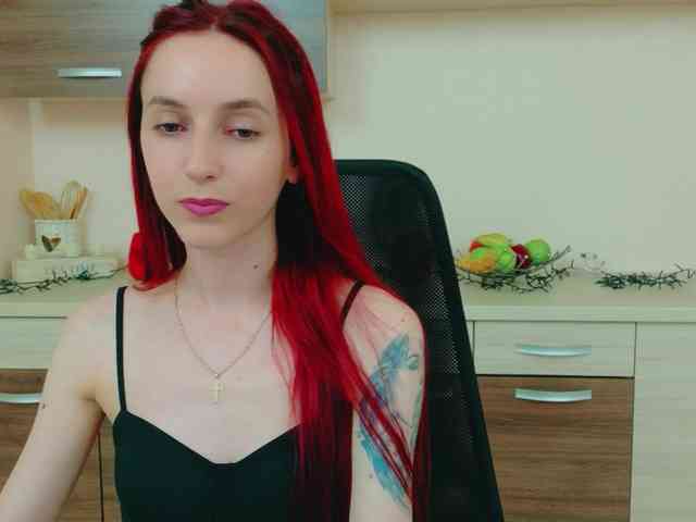 Julia-Jae webcam