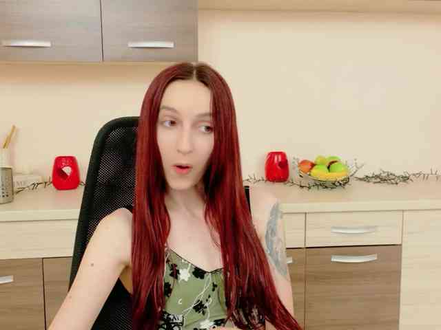 Julia-Jae webcam