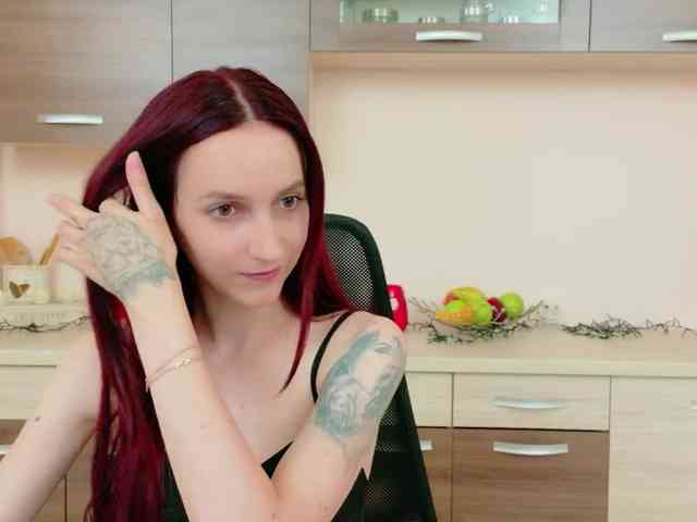 Julia-Jae webcam