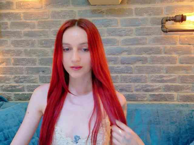 Julia-Jae webcam