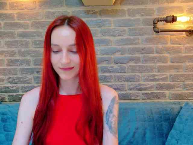Julia-Jae webcam