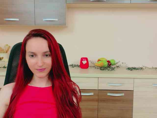 Julia-Jae webcam