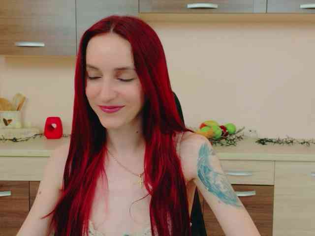 Julia-Jae webcam