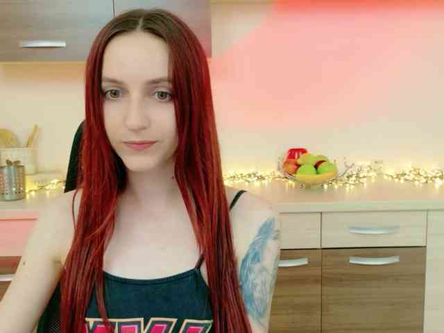 Julia-Jae webcam