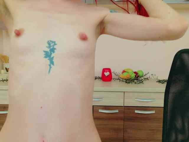 Julia-Jae webcam
