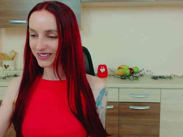 Julia-Jae webcam