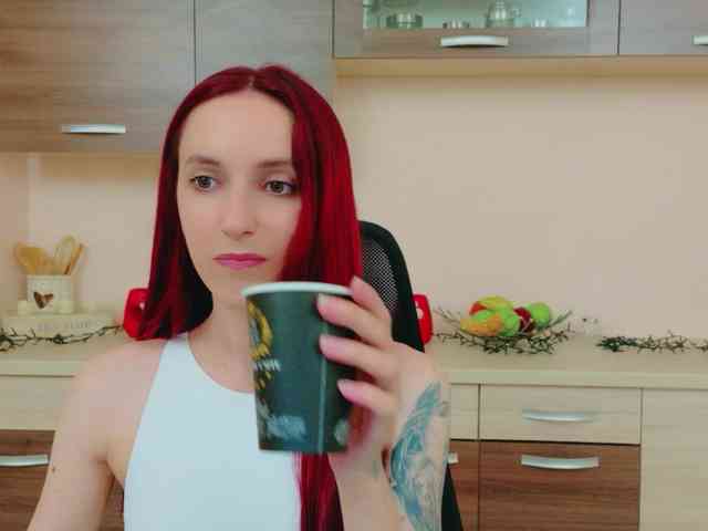 Julia-Jae webcam