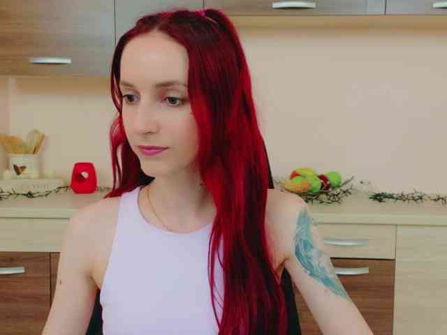 Julia-Jae webcam