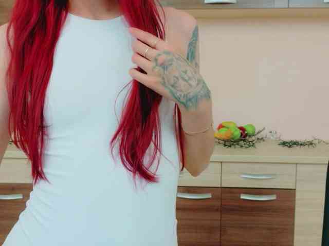 Julia-Jae webcam