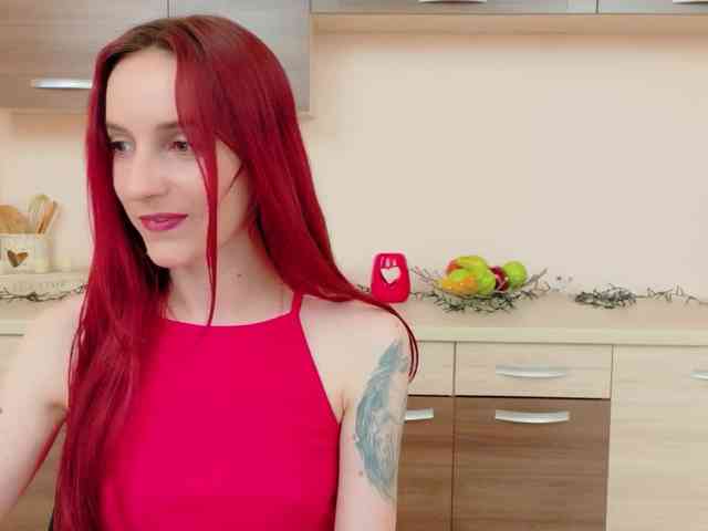 Julia-Jae webcam