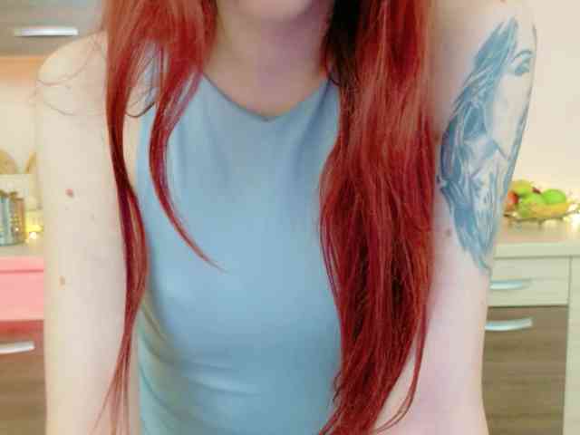 Julia-Jae webcam