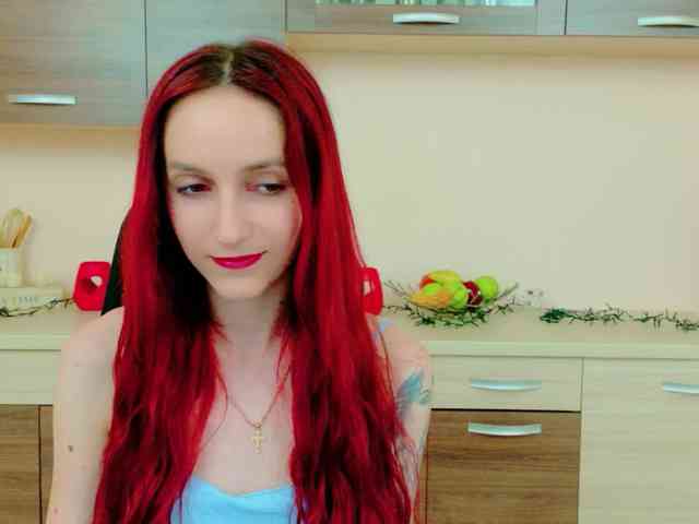 Julia-Jae webcam