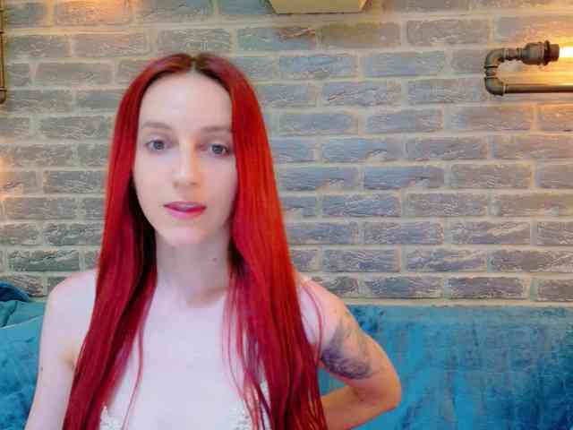 Julia-Jae webcam