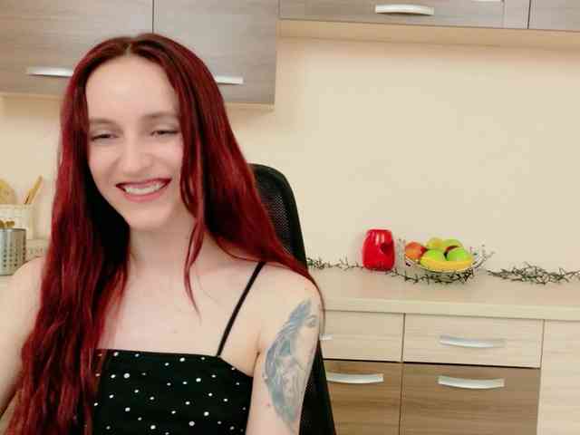 Julia-Jae webcam