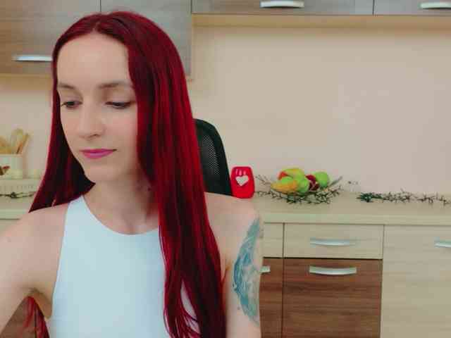 Julia-Jae webcam