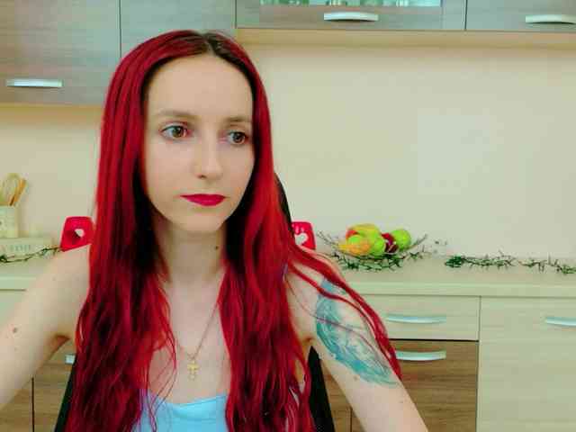 Julia-Jae webcam
